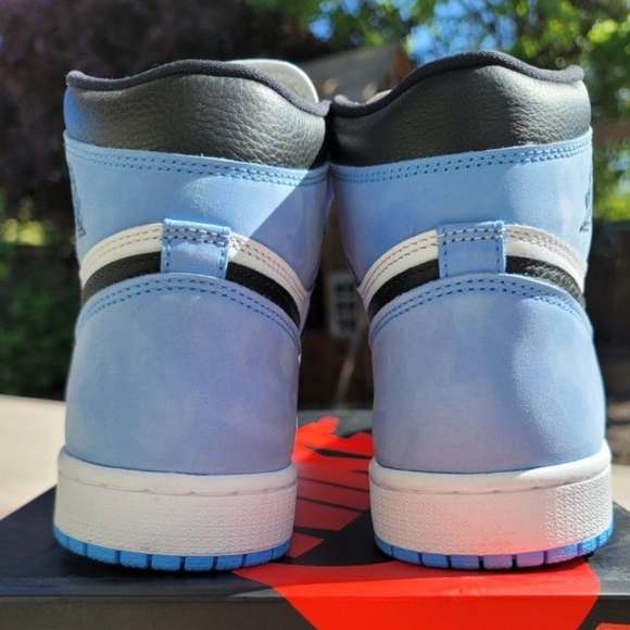 Jordan 1 University Blue - Picture 2 of 5
